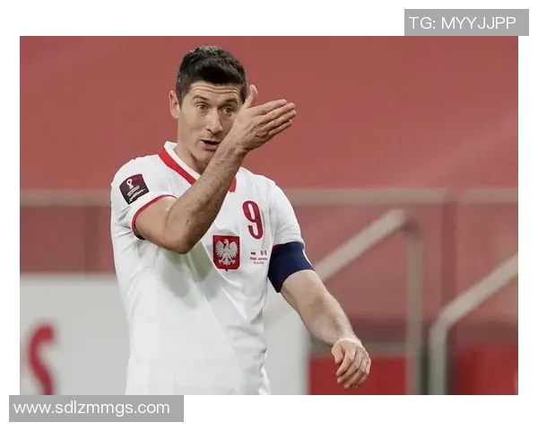 球星转型教练后执教足球队的挑战与成长：从球场到指挥席的转变